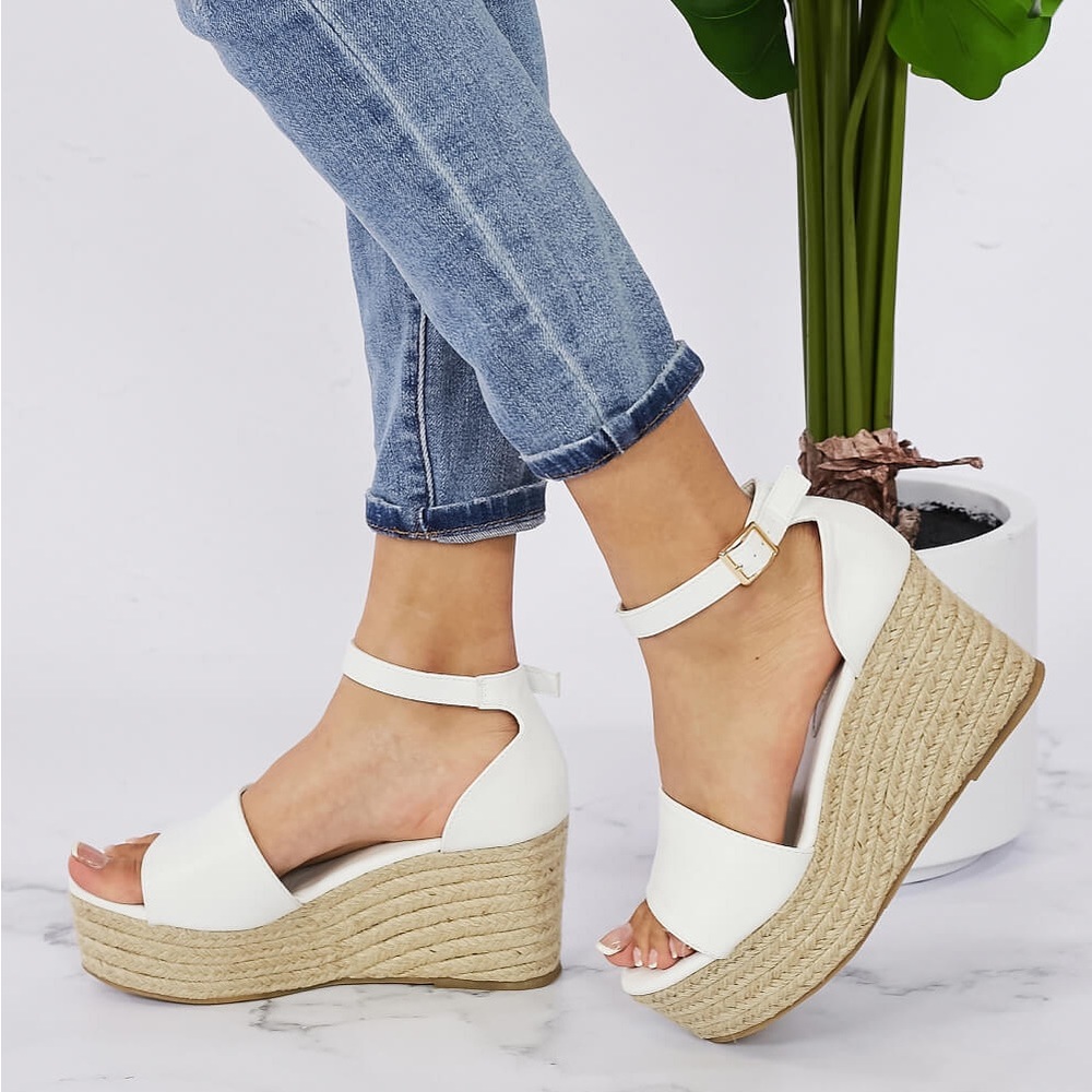 NIB White Espadrille Wedge